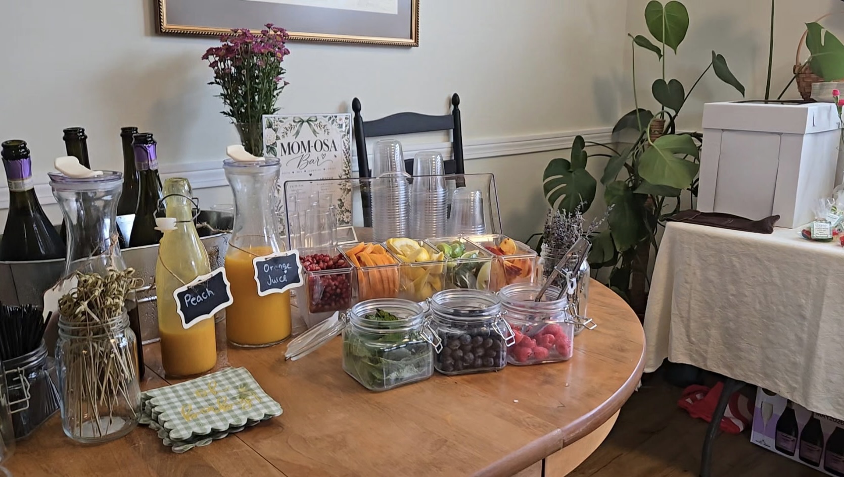 Mom-Osa Bar setup